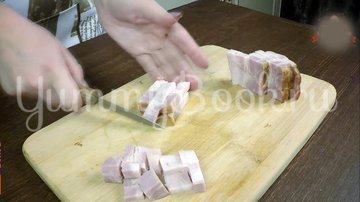 Ажурные блины с беконом и карошкой - шаг 2