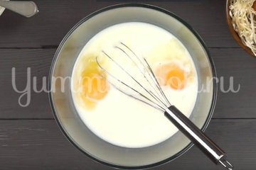 Блины в дырочку на молоке - шаг 2