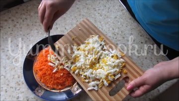 Салат «Рафаэлло» - шаг 4