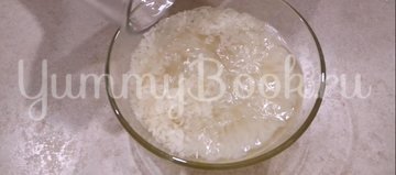 Ежики из фарша с рисом в духовке - шаг 2