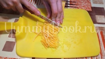 Салат с мясом и яичными блинчиками - шаг 2