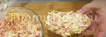 Горячие бутерброды с сыром и колбасой в духовке - шаг 5