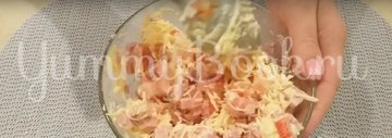Горячие бутерброды с сыром и колбасой в духовке - шаг 4