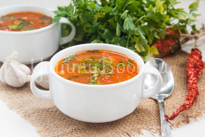 Острый томатный суп с гречневой крупой