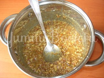 Пирог из «розочек» с начинкой - шаг 3