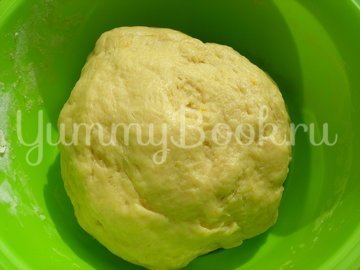 Пирог из «розочек» с начинкой - шаг 2