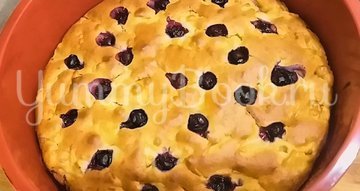 Двухслойный пирог с яблоками и ягодами - шаг 10