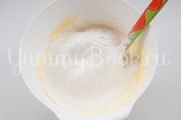 Бисквитный рулет с кремом Маскарпоне - шаг 5