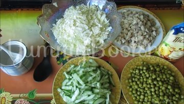Постный салат с пекинской капустой и грибами - шаг 2