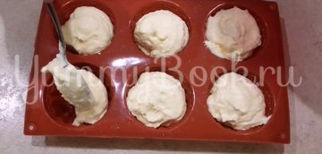 Сырники в духовке с манкой - шаг 3