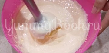 Сырники в духовке с манкой - шаг 1