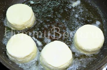 Сырники творожные - шаг 5