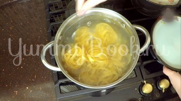 Паста в сливочном соусе с креветками - шаг 6
