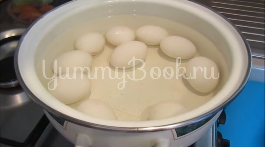 Мраморные яйца-крашенки в рисовой сечке - шаг 2