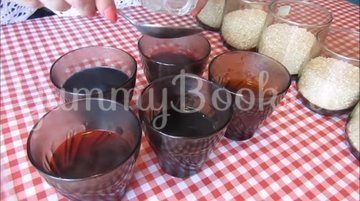Мраморные яйца-крашенки в рисовой сечке - шаг 4