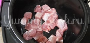 Жаркое в мультиварке с вкусной подливой - шаг 2