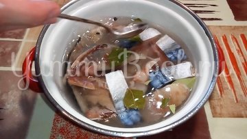 Как засолить скумбрию или селедку дома - шаг 2