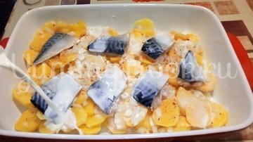 Картофель с рыбой в духовке - шаг 2