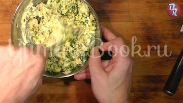 Яичный салат с черемшой и копчёной рыбой - шаг 9