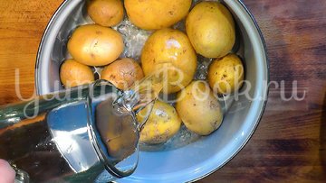 Картофельные зразы с мясом и грибами - шаг 1
