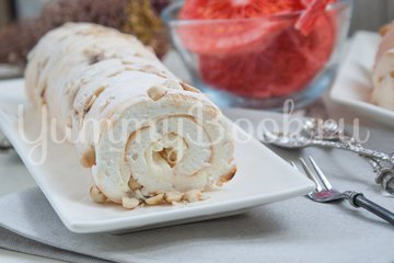 Меренговый рулет с арахисом - шаг 10