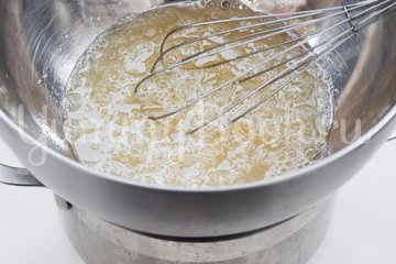 Меренговый рулет с арахисом - шаг 2