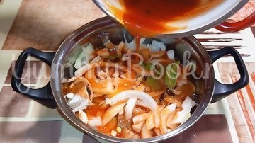 Закуска из селедки в соусе - шаг 3