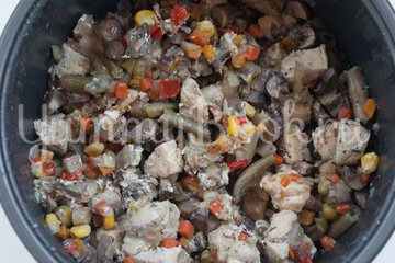 Куриное филе с овощами в мультиварке - шаг 4