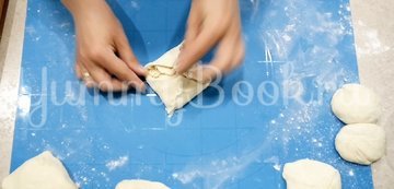 Лепёшки с сыром Сулугуни - шаг 5