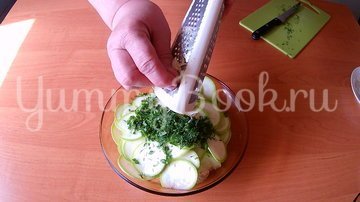 Малосольные кабачки с соевым соусом - шаг 3