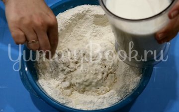 Пирожки с зеленым луком и яйцом - шаг 3