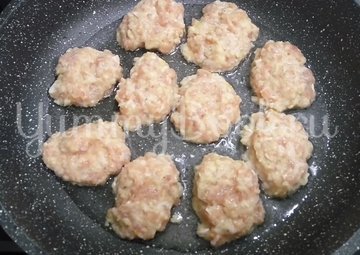 Лентяйские куриные котлеты - шаг 4