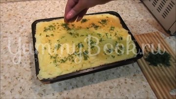 Картофельная запеканка с сосисками и грибами - шаг 7