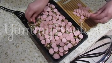 Картофельная запеканка с сосисками и грибами - шаг 4
