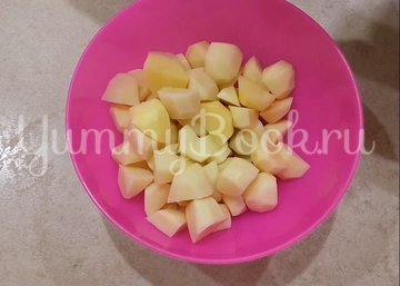 Сочная курица с картошкой в духовке - шаг 1