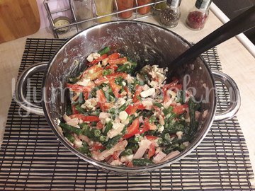 Салат со стручковой фасолью и копчёной грудкой - шаг 5