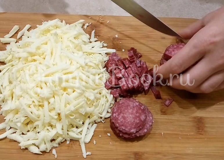 Сконы с сыром и колбасой - шаг 3