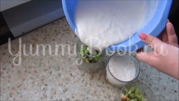 Сметанный десерт с фруктами - шаг 5