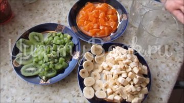 Сметанный десерт с фруктами - шаг 3