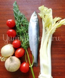 Салака, тушёная с овощами в фольге - шаг 1