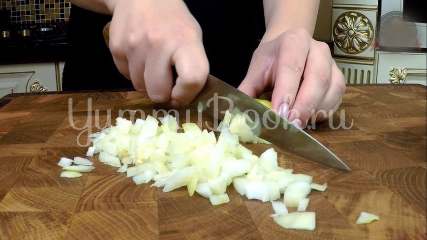 Куриное филе бедра с картофелем в соусе - шаг 3