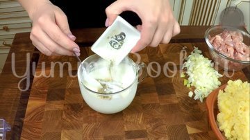 Куриное филе бедра с картофелем в соусе - шаг 6