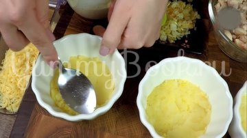 Куриное филе бедра с картофелем в соусе - шаг 9