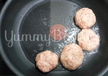 Сочные домашние котлеты из фарша - шаг 4