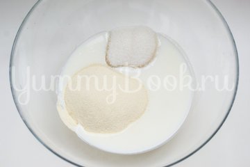 Манник с клубникой в мультиварке - шаг 1