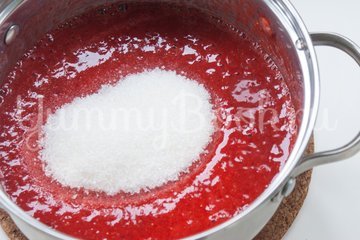 Клубничный соус - шаг 3