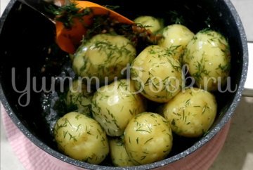 Молодой картофель с зажаркой и укропом - шаг 4
