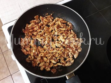 Куриное филе с болгарскими перцами - шаг 6