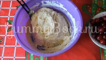 Домашнее печенье на сметане с вишней - шаг 4