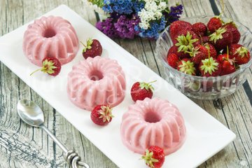 Клубнично-сливочный десерт - шаг 7